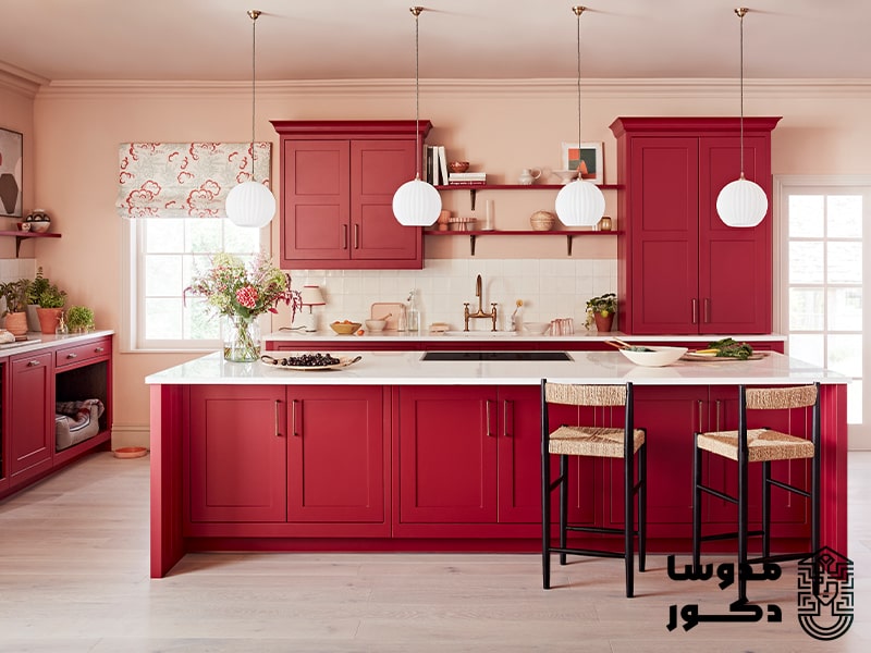 آشپزخانه در دکوراسیون خانه به رنگ قرمز